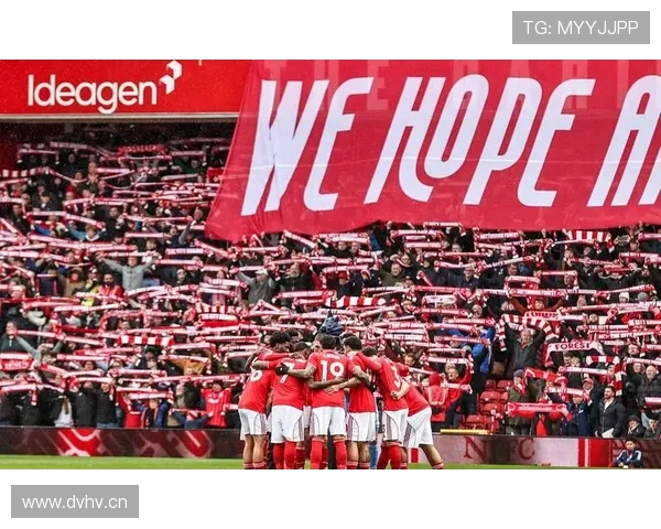 曼联战术体系缺乏稳定性,本赛季多场比赛表现波动,对争冠形势产生影响 曼联战术体系缺乏稳定性,本赛季多场比赛表现波动,对争冠形势产生影响